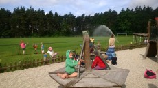 V červnu jsme dostali nejprve pozvání na výlet ke Gaie a Robinovi...